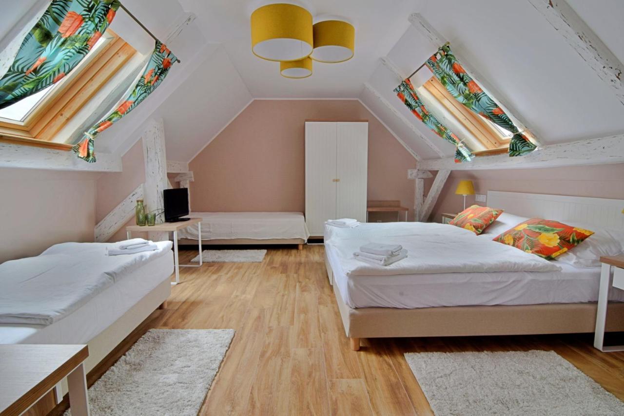 Gosciniec Nowa Wioska Bed & Breakfast Walbrzych Ngoại thất bức ảnh