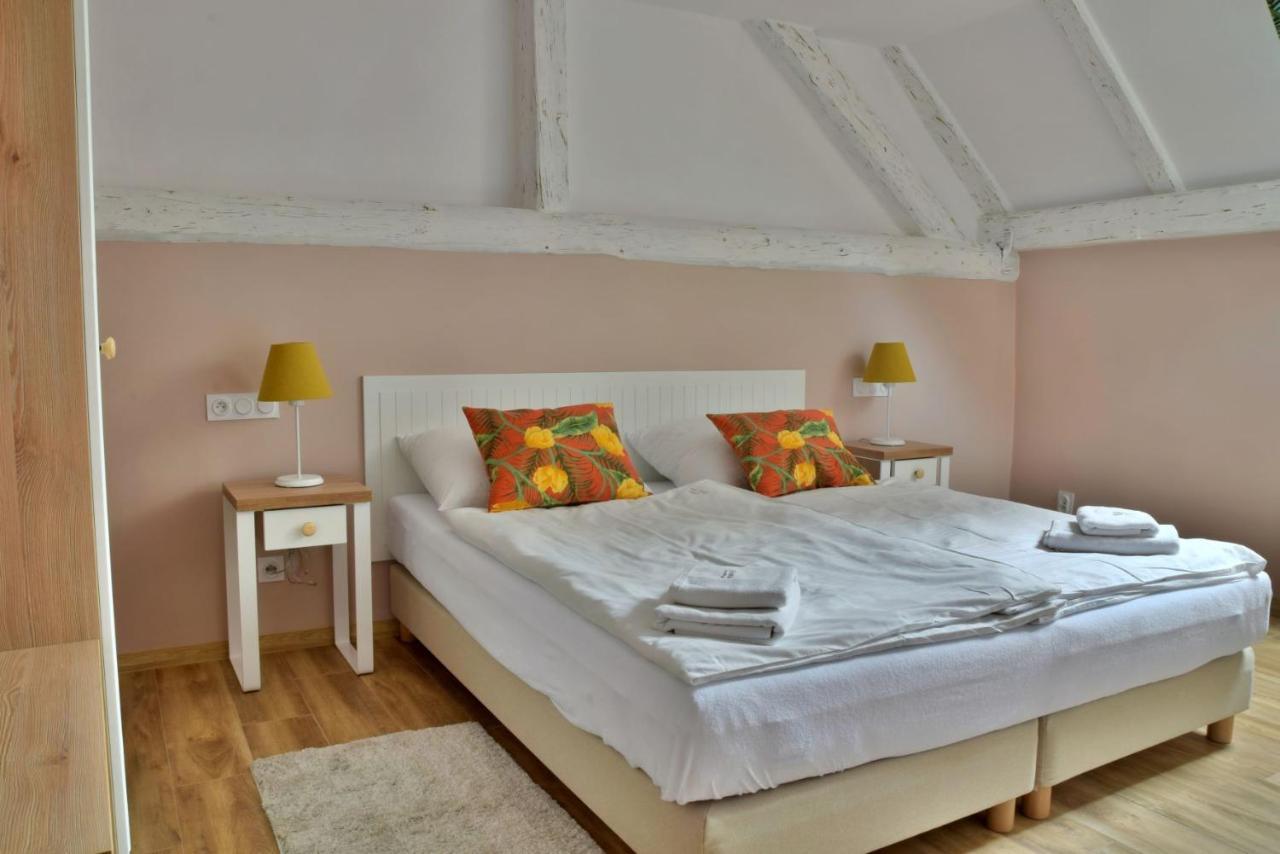 Gosciniec Nowa Wioska Bed & Breakfast Walbrzych Ngoại thất bức ảnh