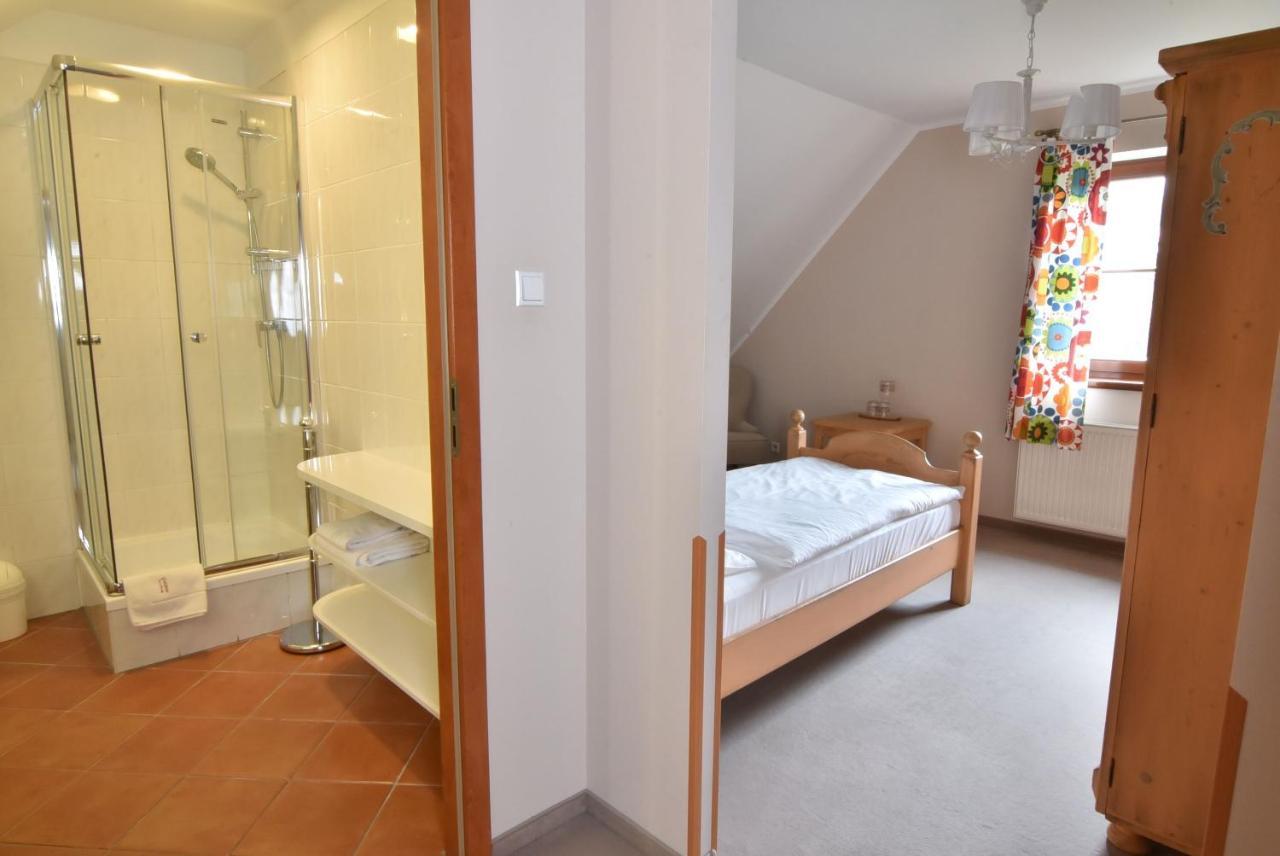 Gosciniec Nowa Wioska Bed & Breakfast Walbrzych Ngoại thất bức ảnh