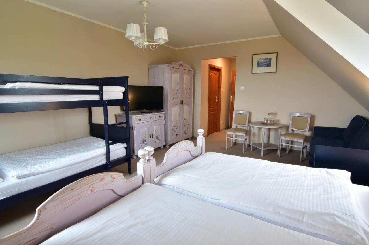 Gosciniec Nowa Wioska Bed & Breakfast Walbrzych Ngoại thất bức ảnh