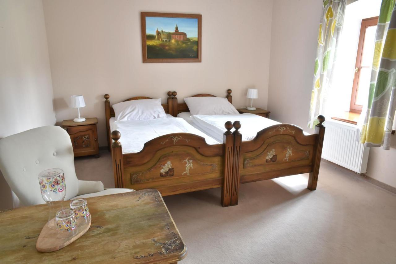Gosciniec Nowa Wioska Bed & Breakfast Walbrzych Ngoại thất bức ảnh