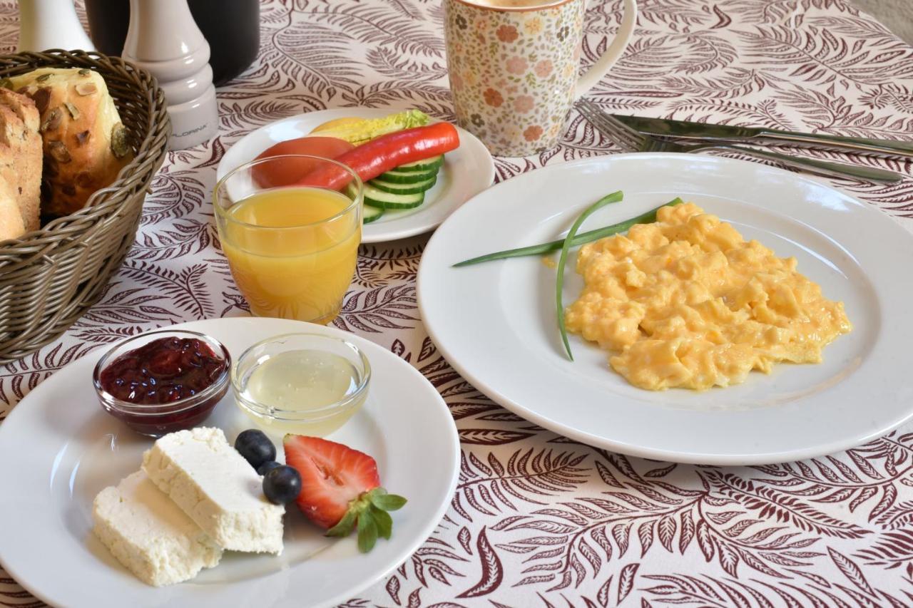 Gosciniec Nowa Wioska Bed & Breakfast Walbrzych Ngoại thất bức ảnh