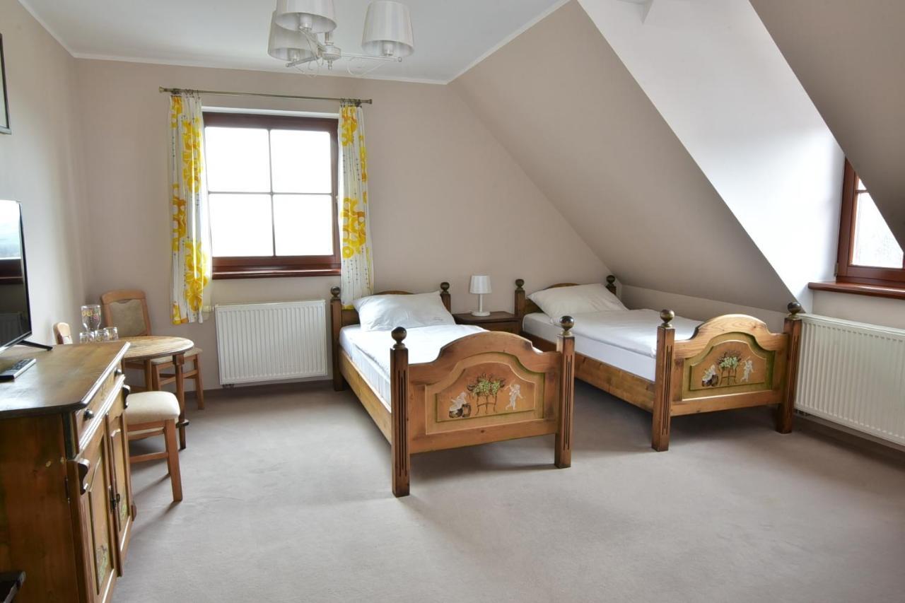 Gosciniec Nowa Wioska Bed & Breakfast Walbrzych Ngoại thất bức ảnh