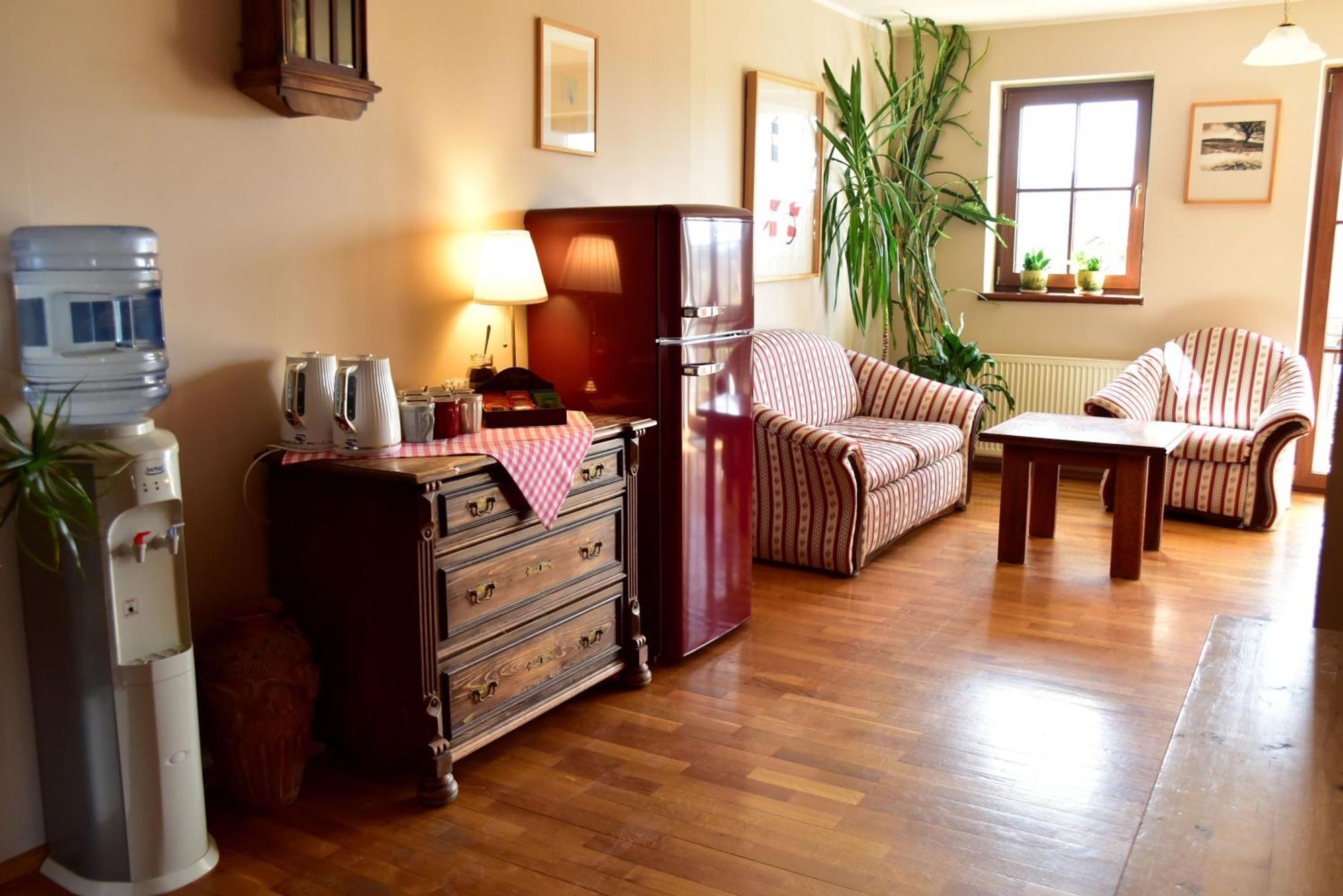 Gosciniec Nowa Wioska Bed & Breakfast Walbrzych Ngoại thất bức ảnh