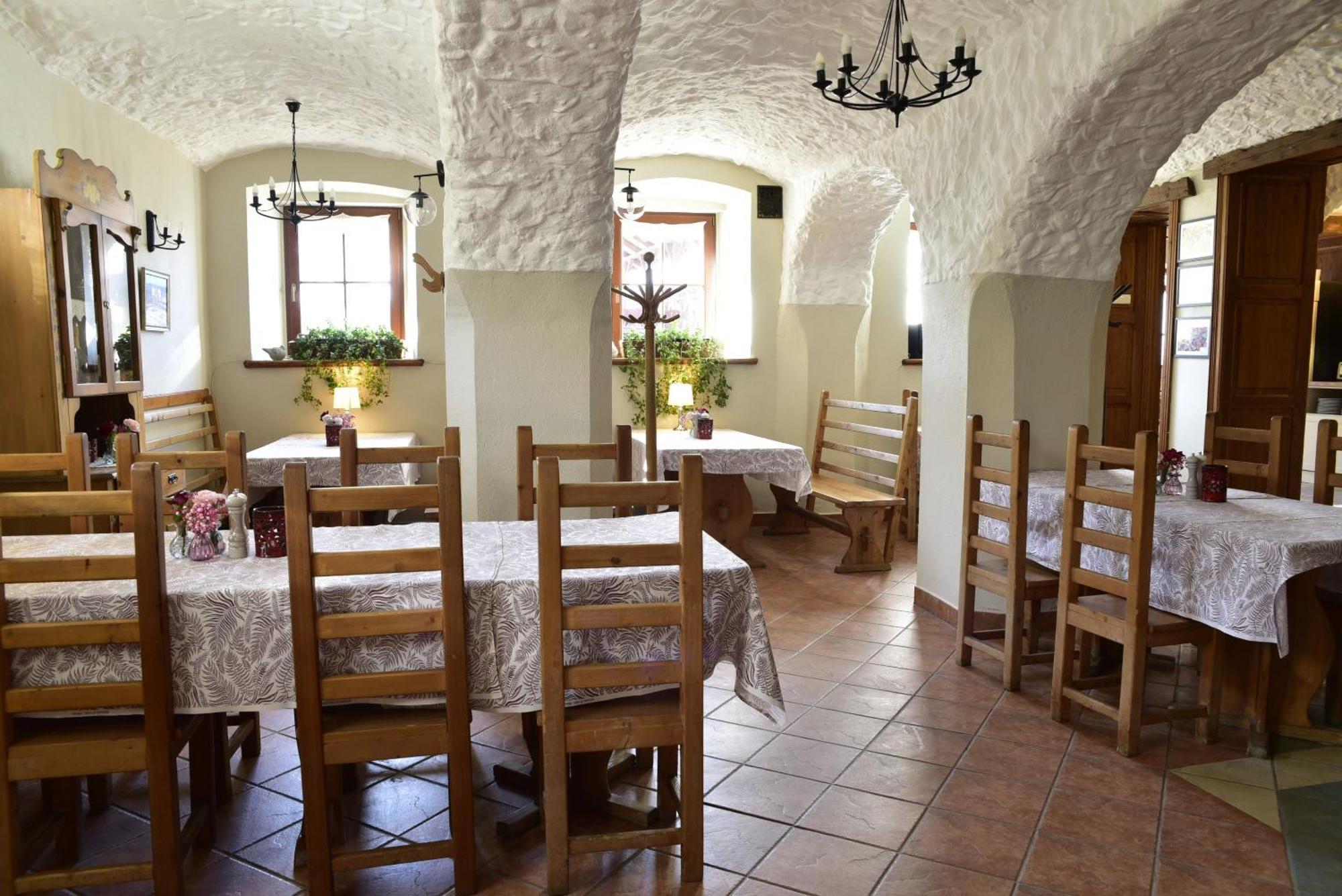 Gosciniec Nowa Wioska Bed & Breakfast Walbrzych Ngoại thất bức ảnh