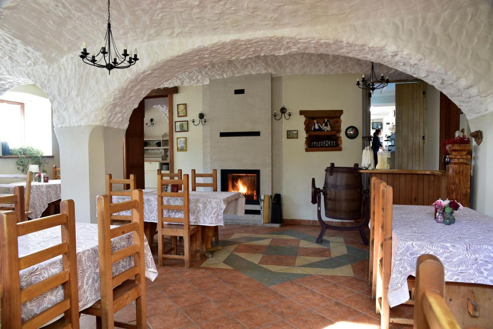 Gosciniec Nowa Wioska Bed & Breakfast Walbrzych Ngoại thất bức ảnh